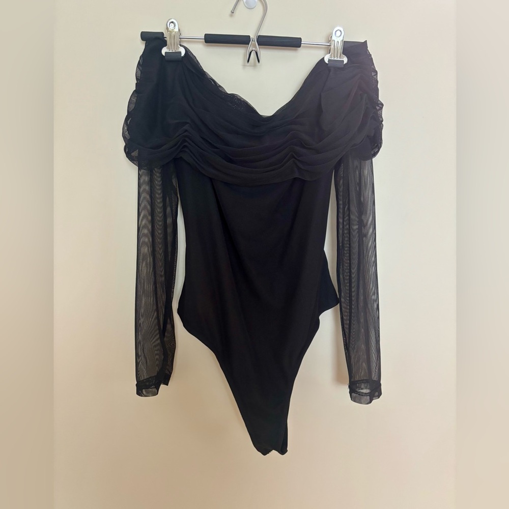 Hutch Thatcher Mesh Black Off the Shoulder Stretchy Sheer-Sleeve Bodysuit Medium